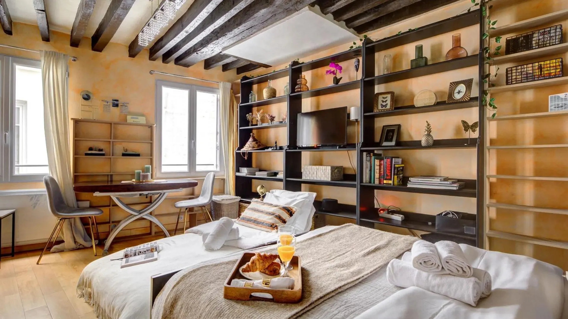 Le Marais & Pompidou - Cityapartmentstay Париж Апартаменты